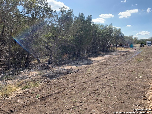 Listing photo id 1 for 1712 Demi John Bend Rd