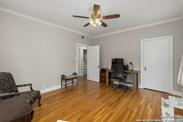Image 28 of 43 For 138 Lullwood Ave E