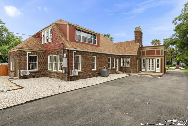 Image 42 of 43 For 138 Lullwood Ave E