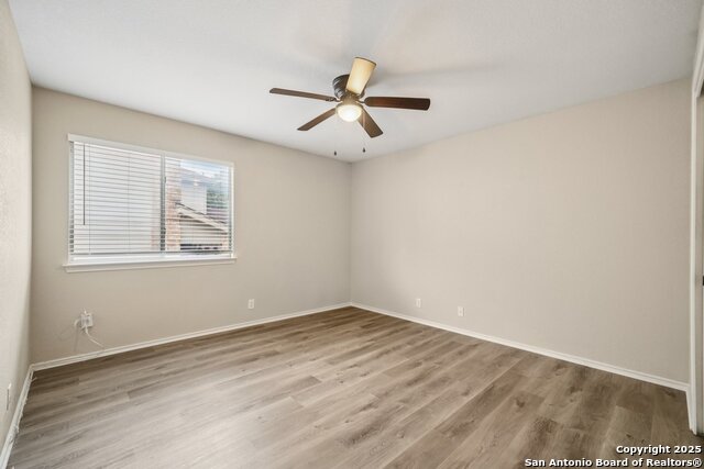 Image 23 of 35 For 422 Granite Bay