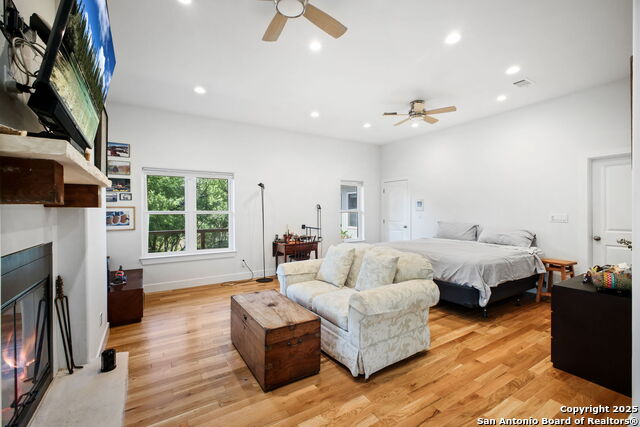 Listing photo id 19 for 797 Glendale Rd