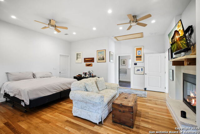 Listing photo id 20 for 797 Glendale Rd