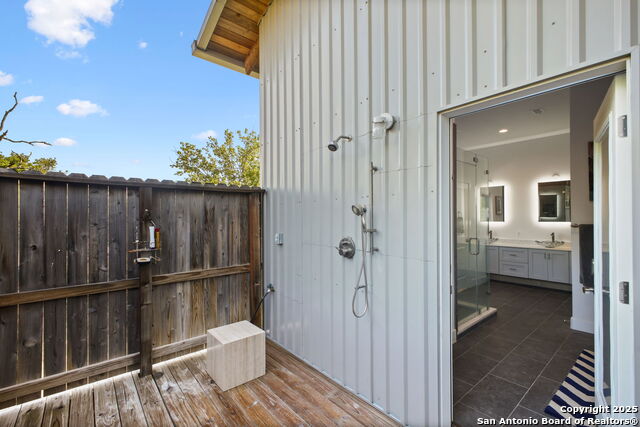 Listing photo id 23 for 797 Glendale Rd