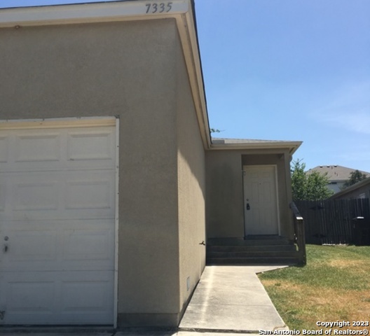 Listing photo id 0 for 7335 Golf Vista Blvd