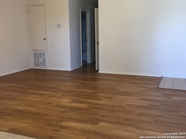 Listing photo id 2 for 7335 Golf Vista Blvd