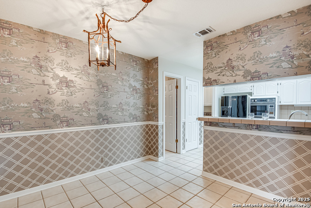 Image 13 of 36 For 14823 Riverglen N