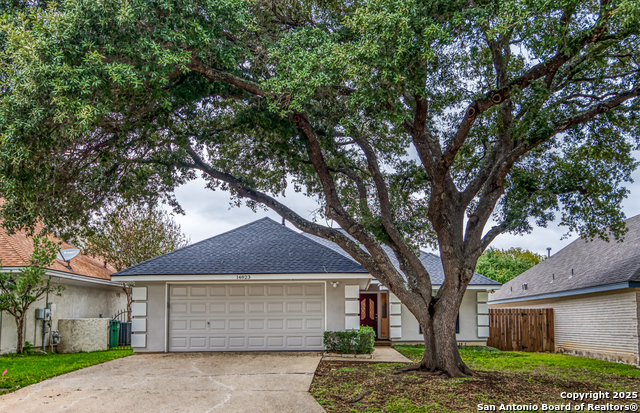 Image 2 of 36 For 14823 Riverglen N