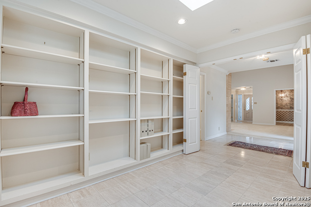 Image 25 of 36 For 14823 Riverglen N