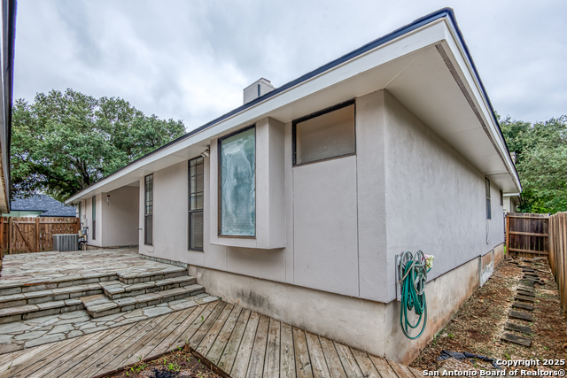 Image 35 of 36 For 14823 Riverglen N