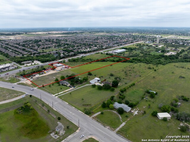 Listing photo id 2 for 2381 Fm 1103