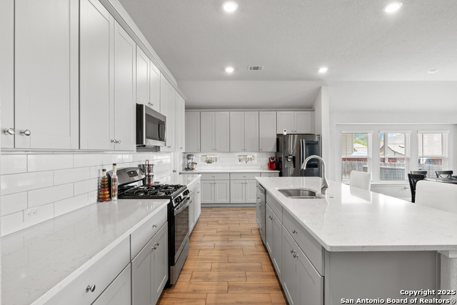 Listing photo id 12 for 12067 Pitcher Rd
