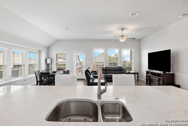 Listing photo id 13 for 12067 Pitcher Rd