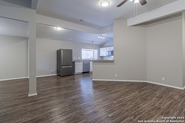 Image 16 of 45 For 7912 Forest Crossing