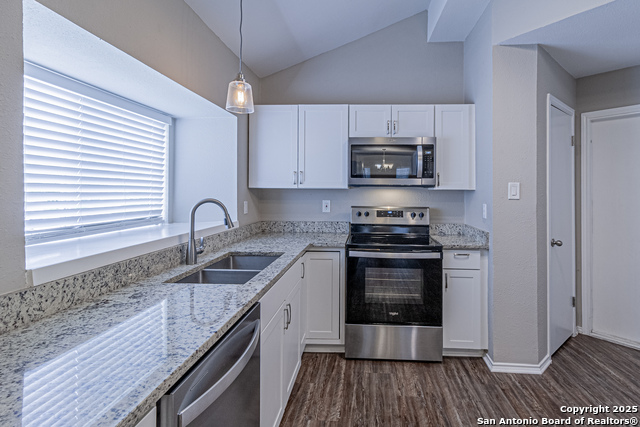 Image 21 of 45 For 7912 Forest Crossing