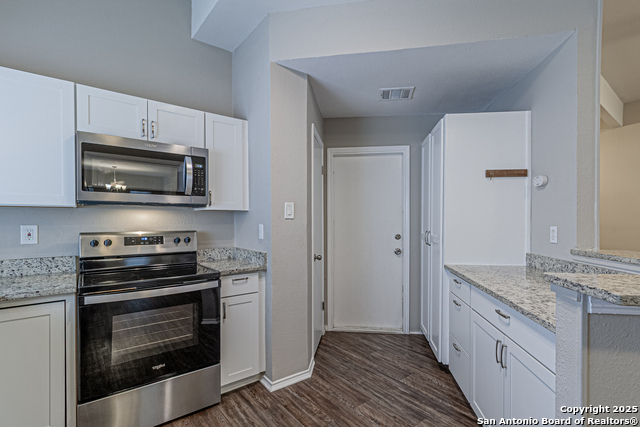 Image 22 of 45 For 7912 Forest Crossing