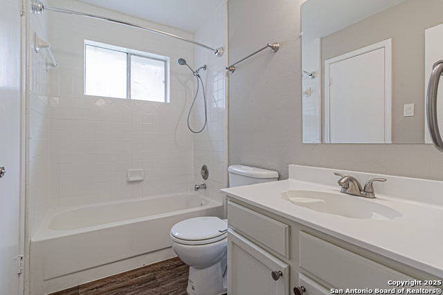 Image 37 of 45 For 7912 Forest Crossing