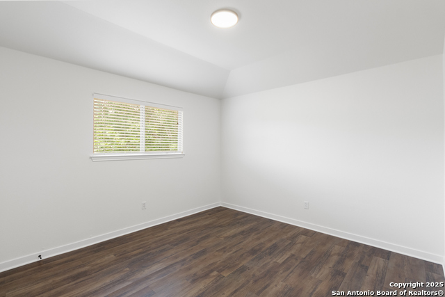 Image 19 of 23 For 962 River Terrace