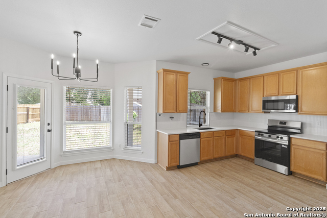Image 5 of 23 For 962 River Terrace