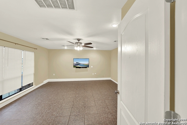 Image 11 of 47 For 709 Voges  