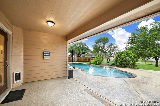 Image 43 of 47 For 709 Voges  