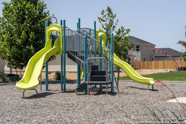 Image 4 of 8 For 4010 Islas Rd