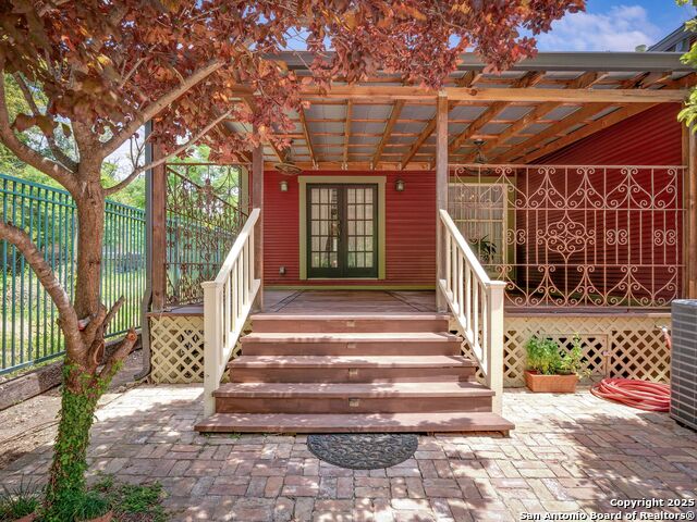 Image 20 of 45 For 520 Mulberry E