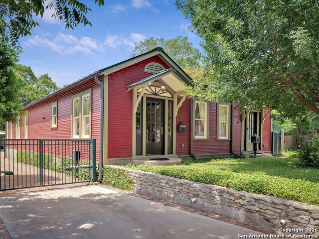 Image 4 of 45 For 520 Mulberry E