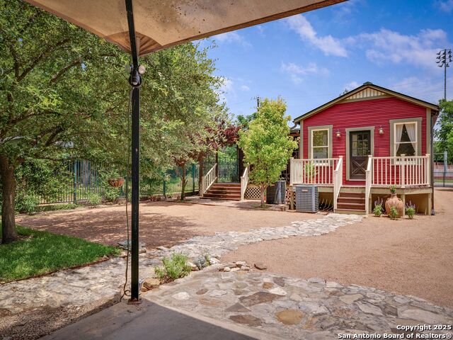 Image 41 of 45 For 520 Mulberry E