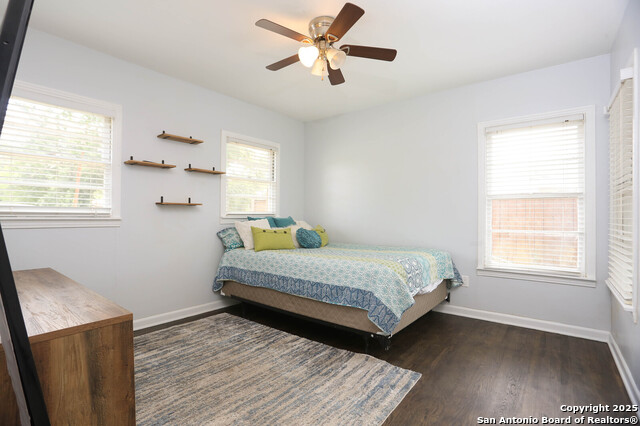 Image 14 of 25 For 621 Hackberry