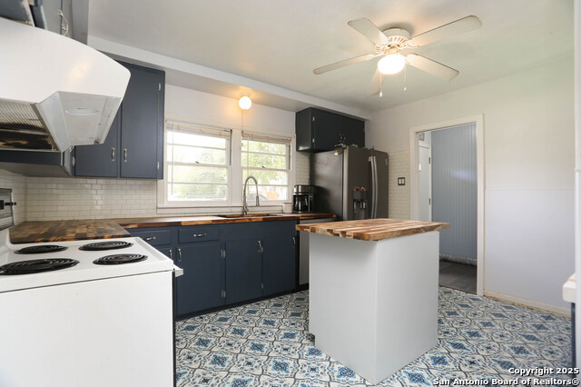 Image 7 of 25 For 621 Hackberry