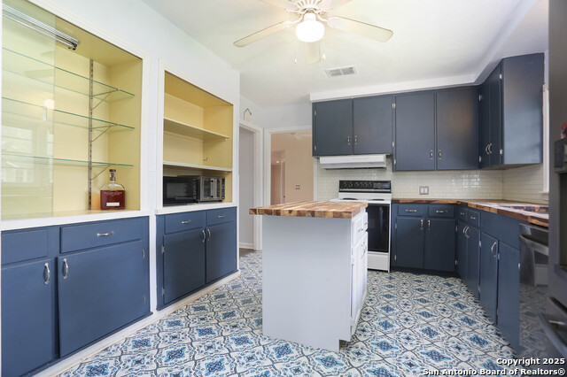 Image 8 of 25 For 621 Hackberry