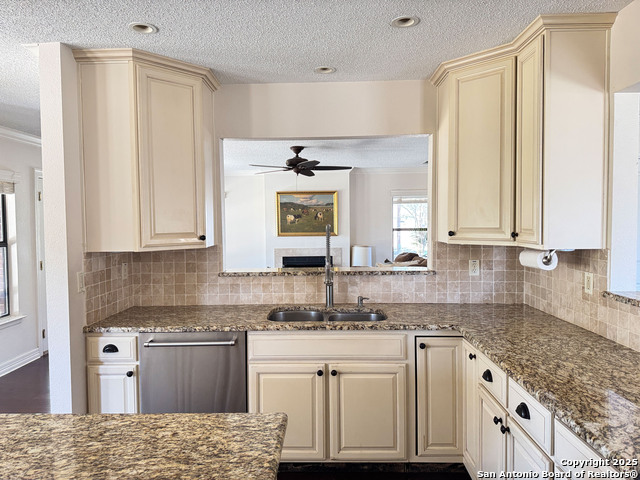 Image 14 of 59 For 31045 Post Oak
