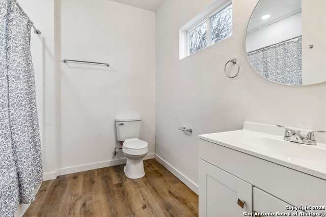 Image 5 of 7 For 1206 Hein Road W 101