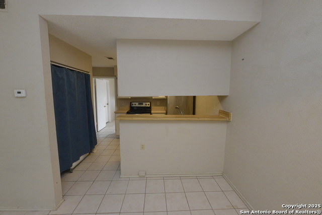 Image 6 of 17 For 4949 Hamilton Wolfe  8204