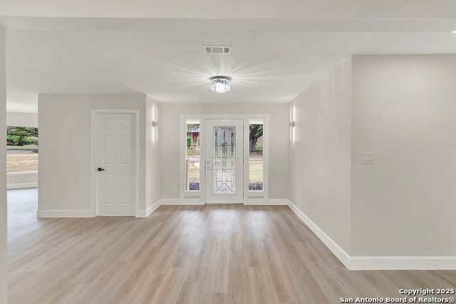 Image 21 of 52 For 200 Jeanette Dr
