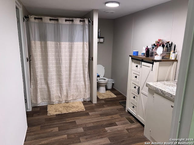 Listing photo id 8 for 352 County Road 741