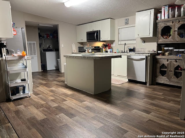 Listing photo id 3 for 352 County Road 741