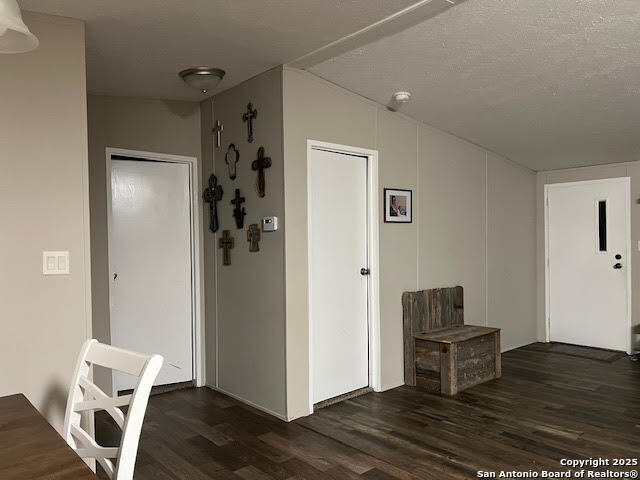 Listing photo id 6 for 352 County Road 741