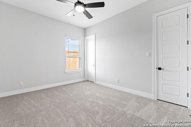Listing photo id 13 for 223 Azalea Alley
