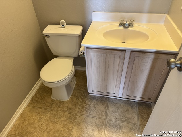 Image 15 of 34 For 5631 Lovett Oaks