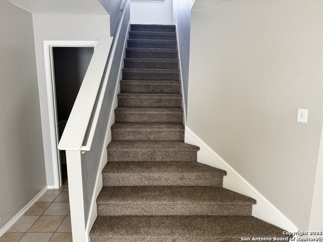 Image 17 of 34 For 5631 Lovett Oaks