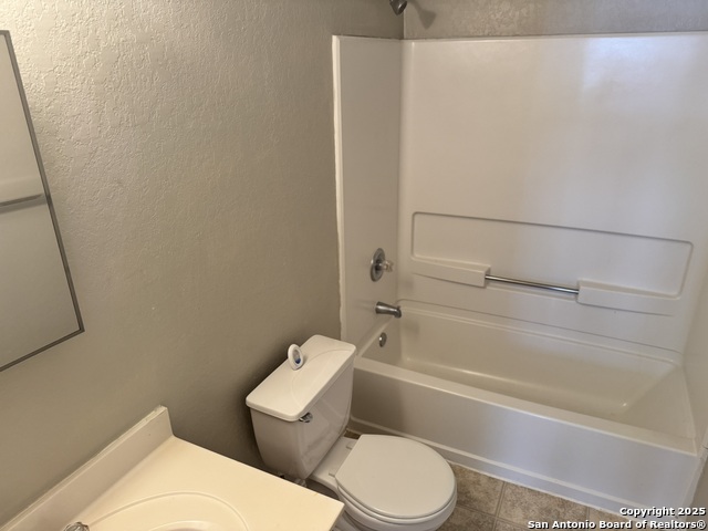 Image 7 of 34 For 5631 Lovett Oaks