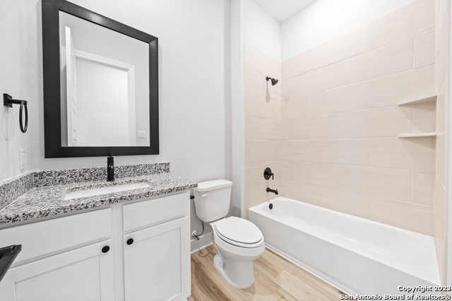 Listing photo id 15 for 305 Lawrence Drive