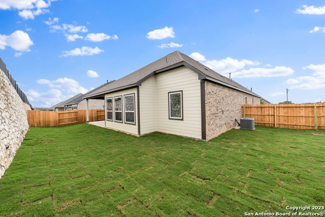 Listing photo id 16 for 305 Lawrence Drive