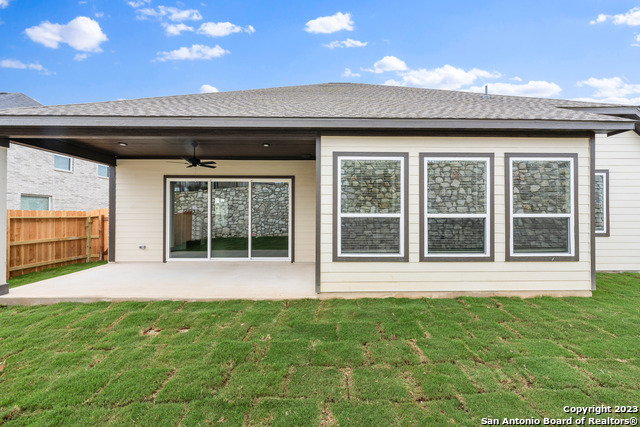 Listing photo id 18 for 305 Lawrence Drive