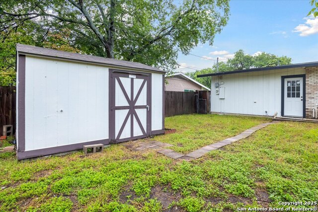 Image 26 of 32 For 910 Mount Kisco