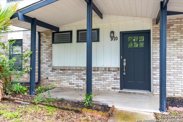 Image 3 of 32 For 910 Mount Kisco