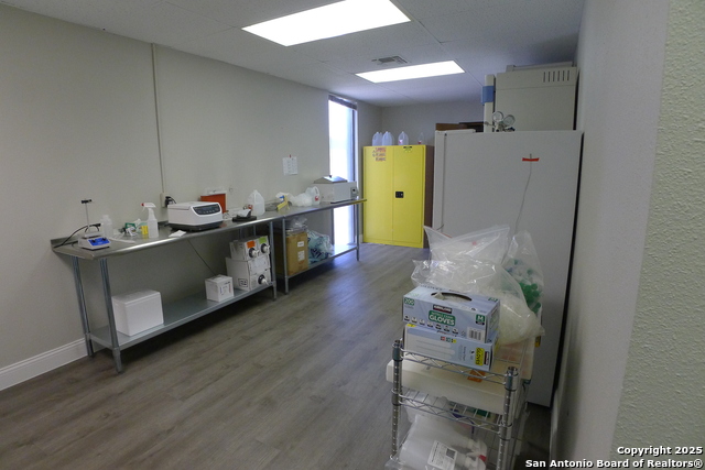 Listing photo id 8 for 15321 San Pedro Ave 202