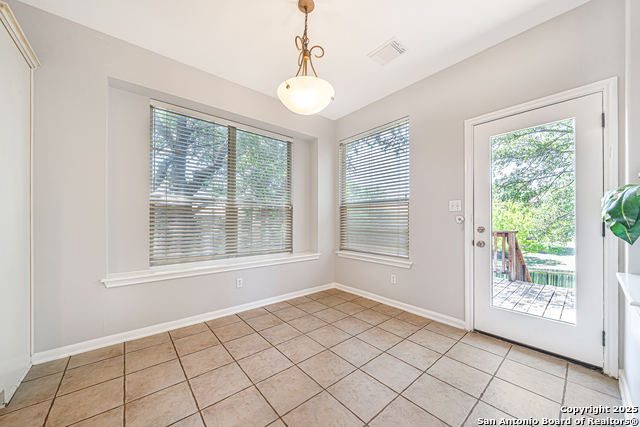 Image 26 of 36 For 19531 Clay Oak