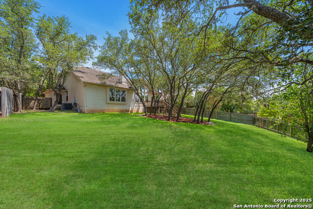 Image 31 of 36 For 19531 Clay Oak